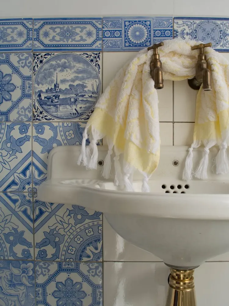 Chambres d'hôtels - serviette jaune - OTTOMANIA