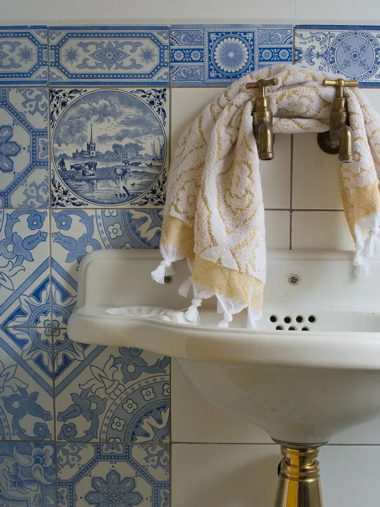 Hotel bedrooms - towel mustard - OTTOMANIA