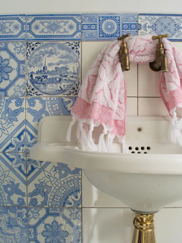 Hotel bedrooms - towel tulip pink - OTTOMANIA