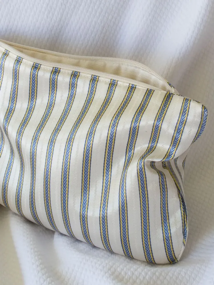 Bath towels - toiletry bag, white with a narrow blue and yellow stripe - OTTOMANIA