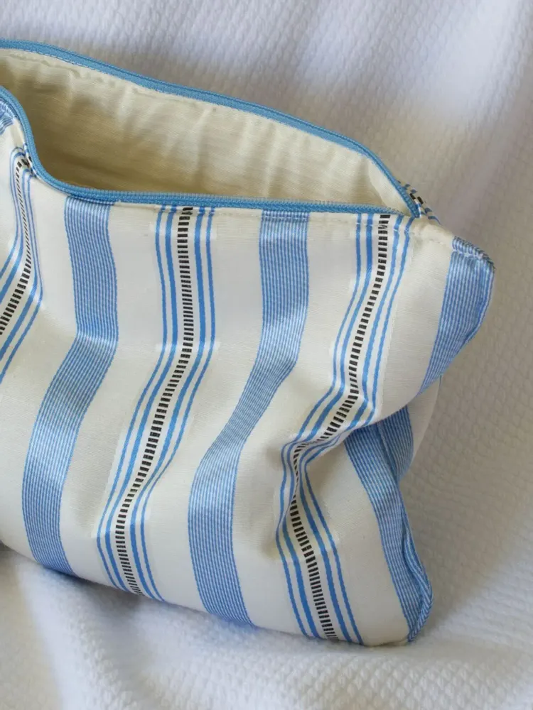 Serviettes de bain - trousse de toilette, large bande bleue - OTTOMANIA