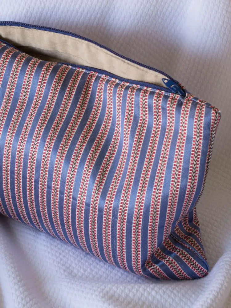 Bath towels - toiletry bag, purple red striped - OTTOMANIA