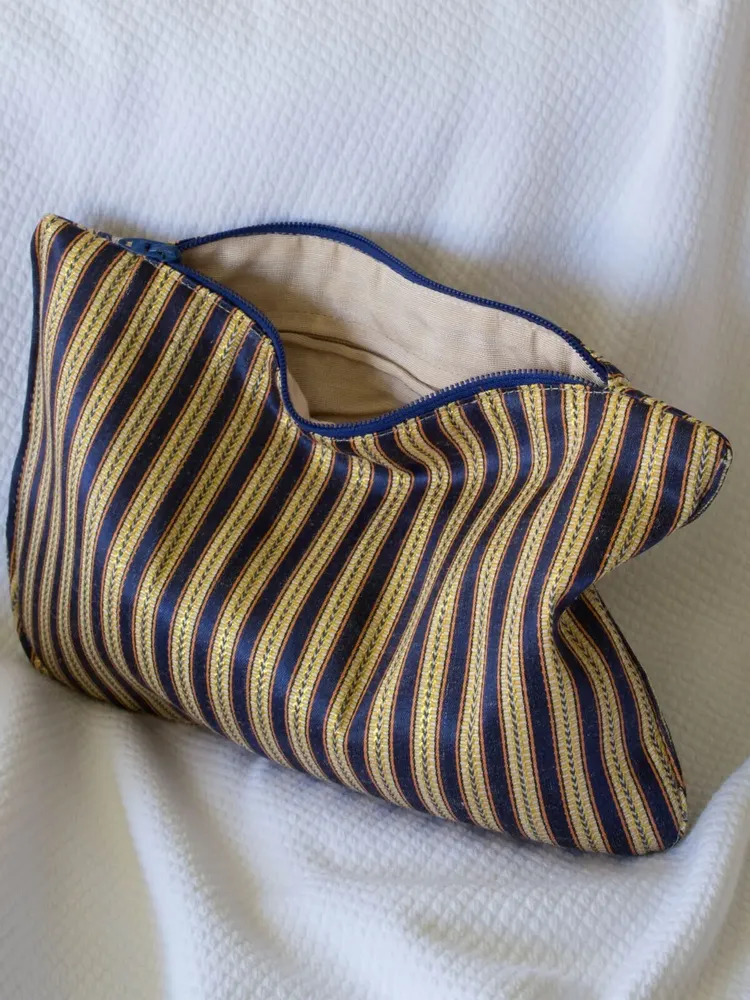 Bath towels - toiletry bag, dark blue and golden stripes - OTTOMANIA