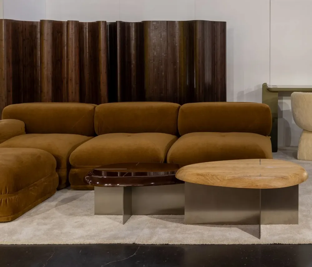 Tables pour hôtels - Mask Tables Basses ovales, Acier brossé, bois laqué - DUISTT