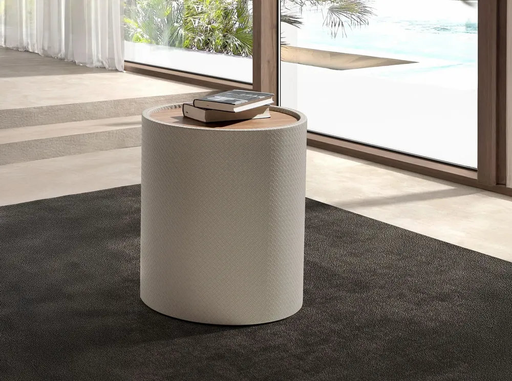 Tables basses - Table d’appoint ronde en noyer, noyer et bois rembourré en similicuir couleur sable - ANGEL CERDÁ