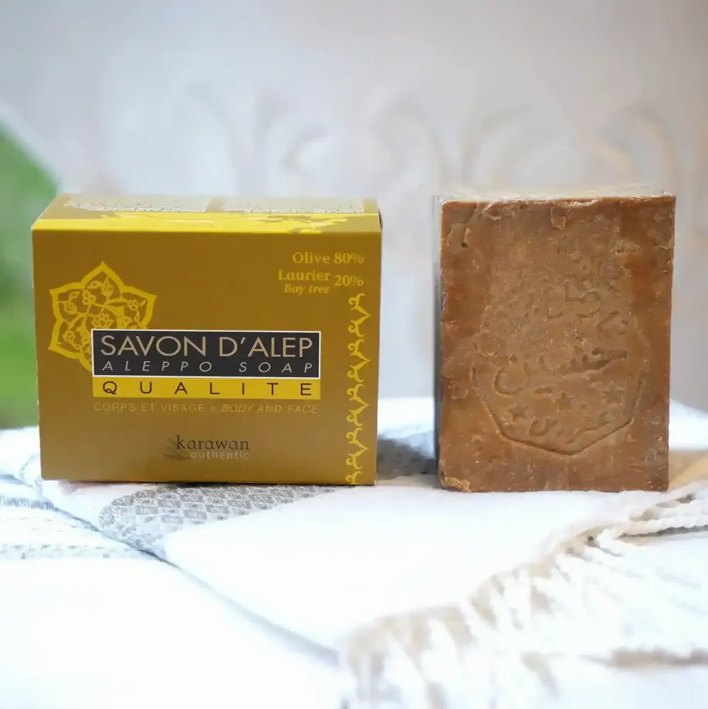 Savons - SAVON D'ALEP QUALITÉ - HUILE D'OLIVE 80% ET DE LAURIER 20% - EN BOITE - KARAWAN AUTHENTIC