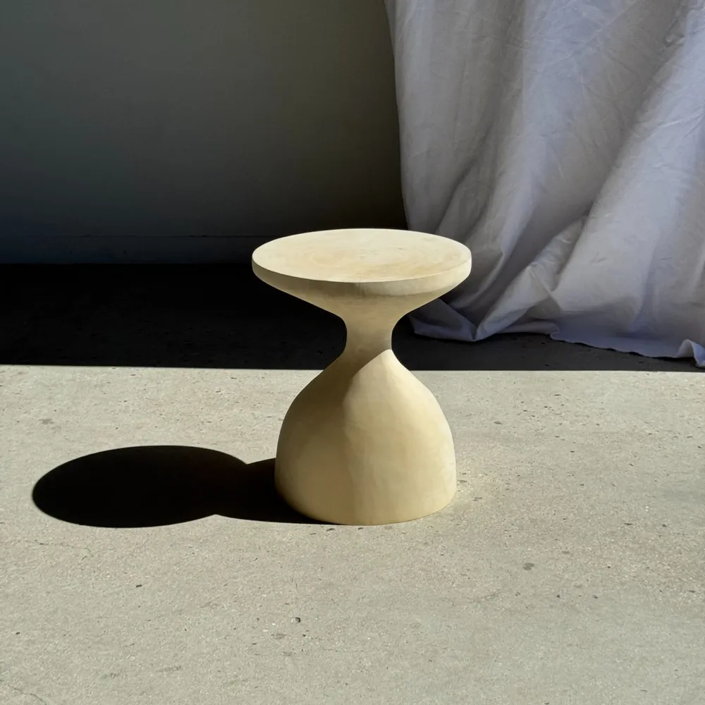 Tables basses - Sexy Neck - Bout de canapé en bois massif (monoxyle) blanc - OFFICE OBJETS