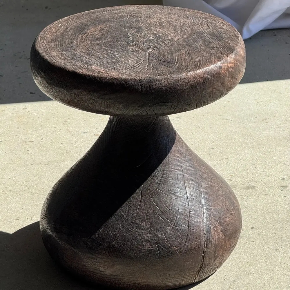 Tables basses - Pawn Brown - Tabouret, table d'appoint en forme de pion brun - OFFICE OBJETS