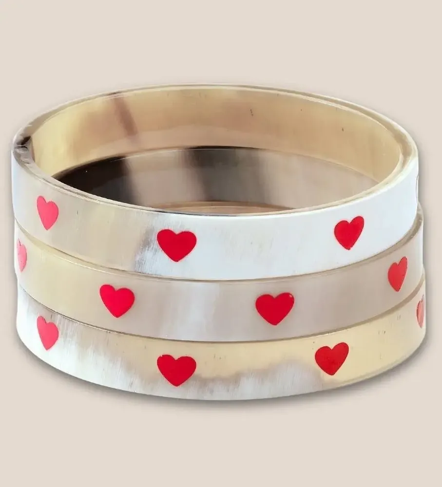 Bijoux - Bracelet Corne 10mm Coeurs Rouge 35 - VENTILLO - MALUNE