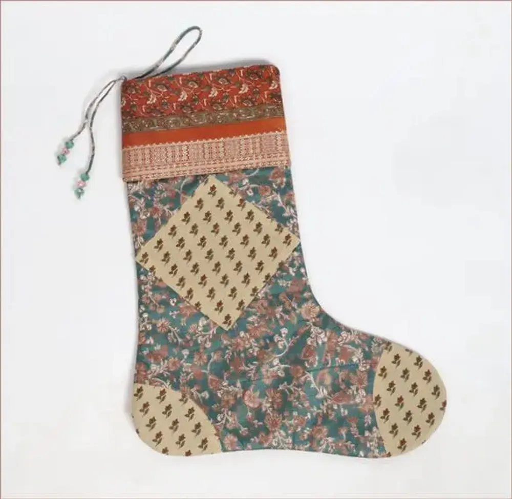 Guirlandes et boules de Noël - Chaussette de Noël artisanale intemporelle - I WAS A SARI