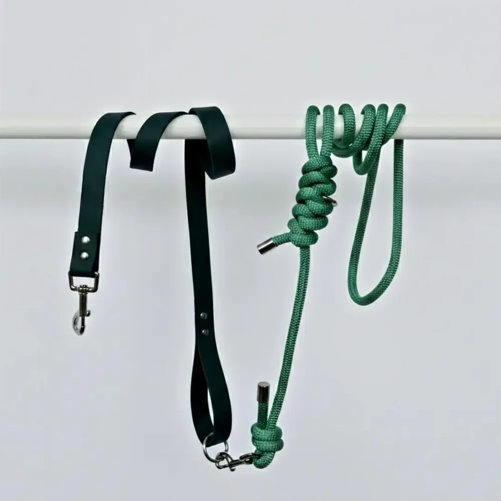 Cadeaux - laisse multi-position LÉON. - laisse pour chien - double verts - BY CHURCHILL.®