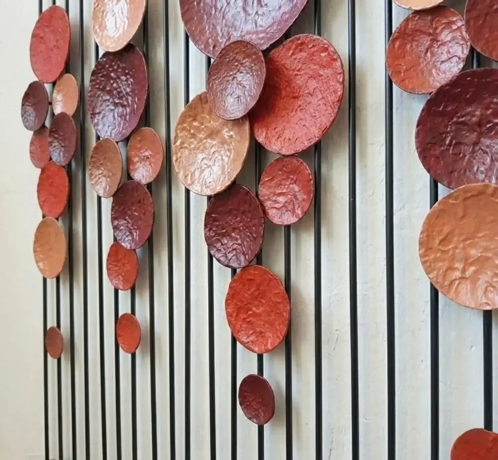 Other wall decoration - Multi-Toned Red Circle Wall Decor - SARMAL DESIGN