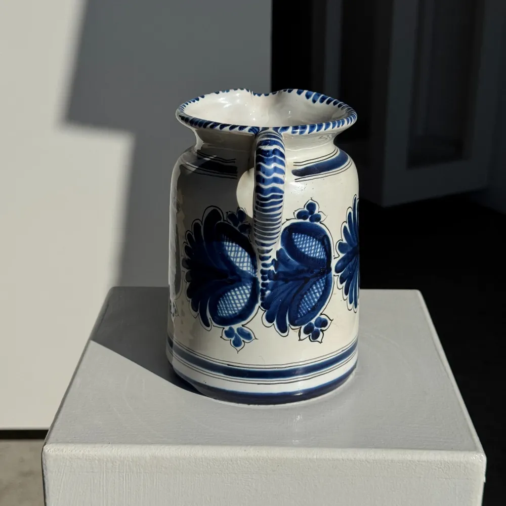 Carafes - Handmade carafe with antique blue floral decoration H17 D24.5 - OFFICE OBJETS