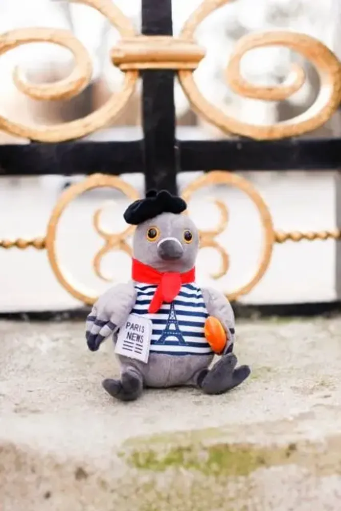 Cadeaux - Léon le pigeon - LE PIGEON PARISIEN