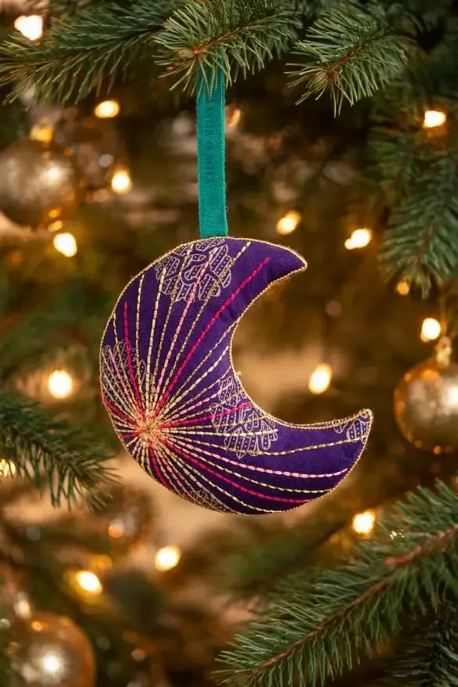 Guirlandes et boules de Noël - Décoration intemporelle en forme de croissant de lune réalisée à parti - I WAS A SARI