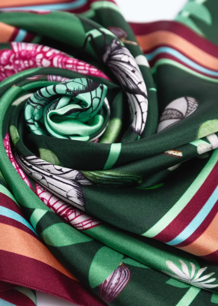 Foulards et écharpes - Foulard Pur soie, Carré de soie 67, Création et impression françaises - KOUNTHEA RETH
