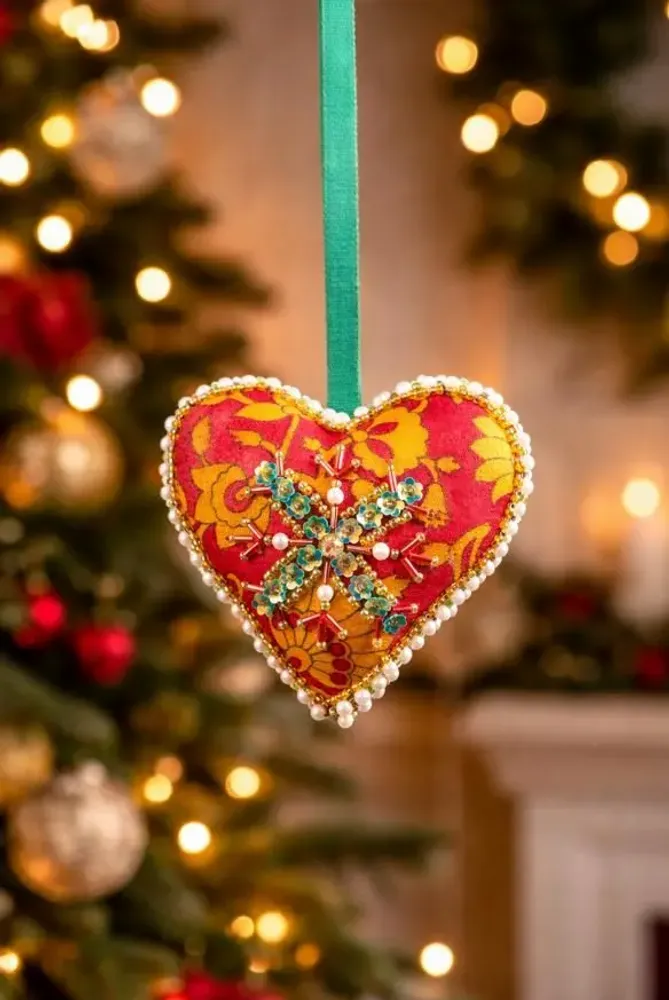 Guirlandes et boules de Noël - Décoration en forme de cœur en forme de cœur fabriquée à partir de sar - I WAS A SARI