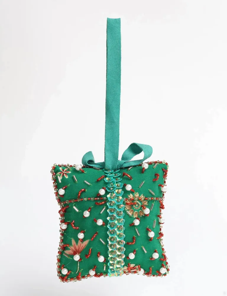 Guirlandes et boules de Noël - Décoration cadeau Cheer en sari recyclé - I WAS A SARI