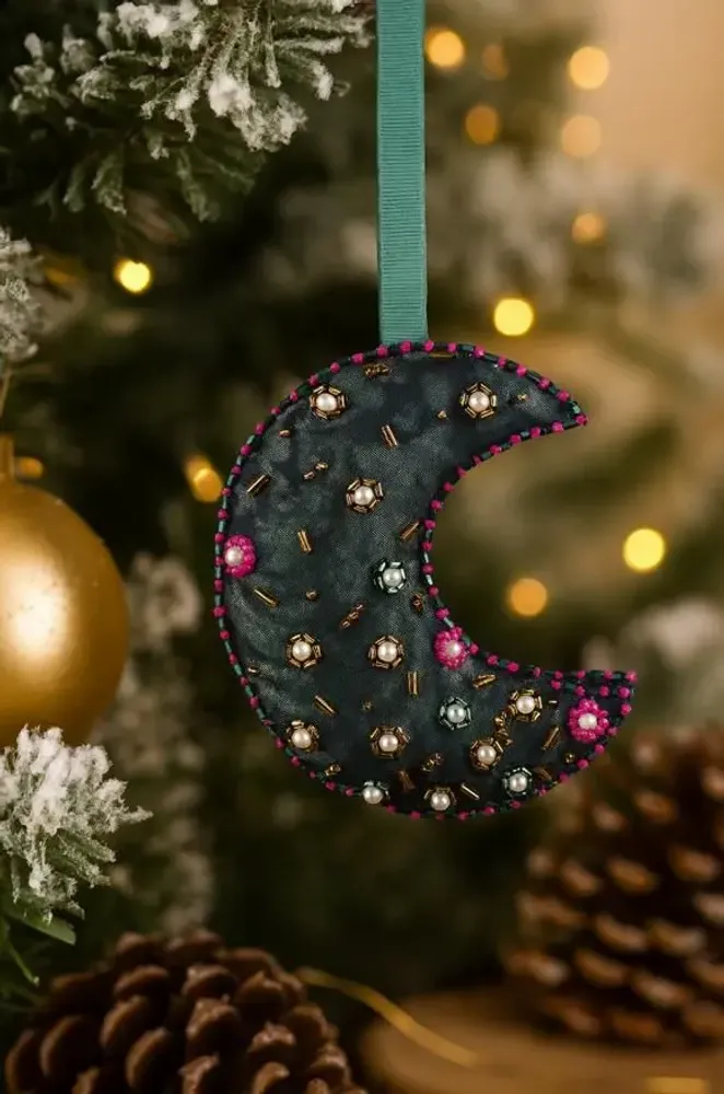 Guirlandes et boules de Noël - Décoration en forme de croissant de lune joyeuse fabriquée à partir de - I WAS A SARI