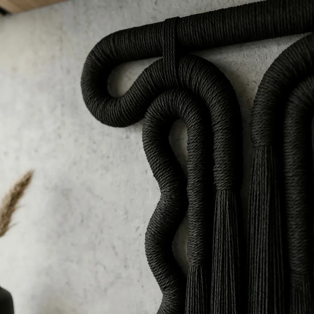 Other wall decoration - Noir Silhouette: Handmade Sculptural Macrame Wall Art - SARMAL DESIGN