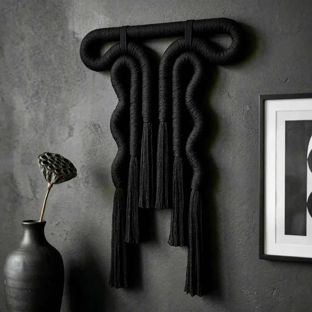 Other wall decoration - Noir Silhouette: Handmade Sculptural Macrame Wall Art - SARMAL DESIGN