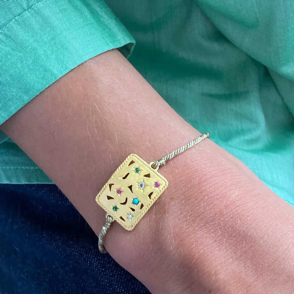 Jewelry - Matt gold plated medal bracelet - Krishna - SOPHIE DESCHAMPS BIJOUX