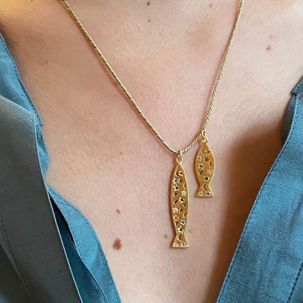 Jewelry - Gold plated Duo fish necklace - Goa - SOPHIE DESCHAMPS BIJOUX