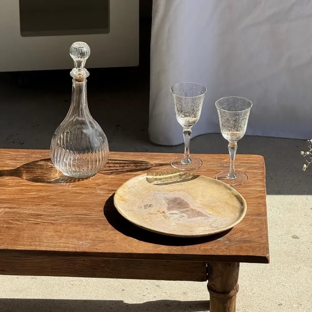 Unique pieces - Empty pouch or dish in beige petrified wood with brown stain in the ce - OFFICE OBJETS