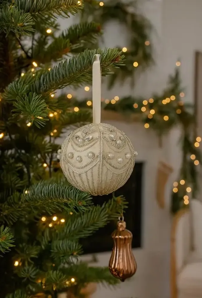 Guirlandes et boules de Noël - Boule de Noël scintillante en argent sari recyclé recyclé - I WAS A SARI