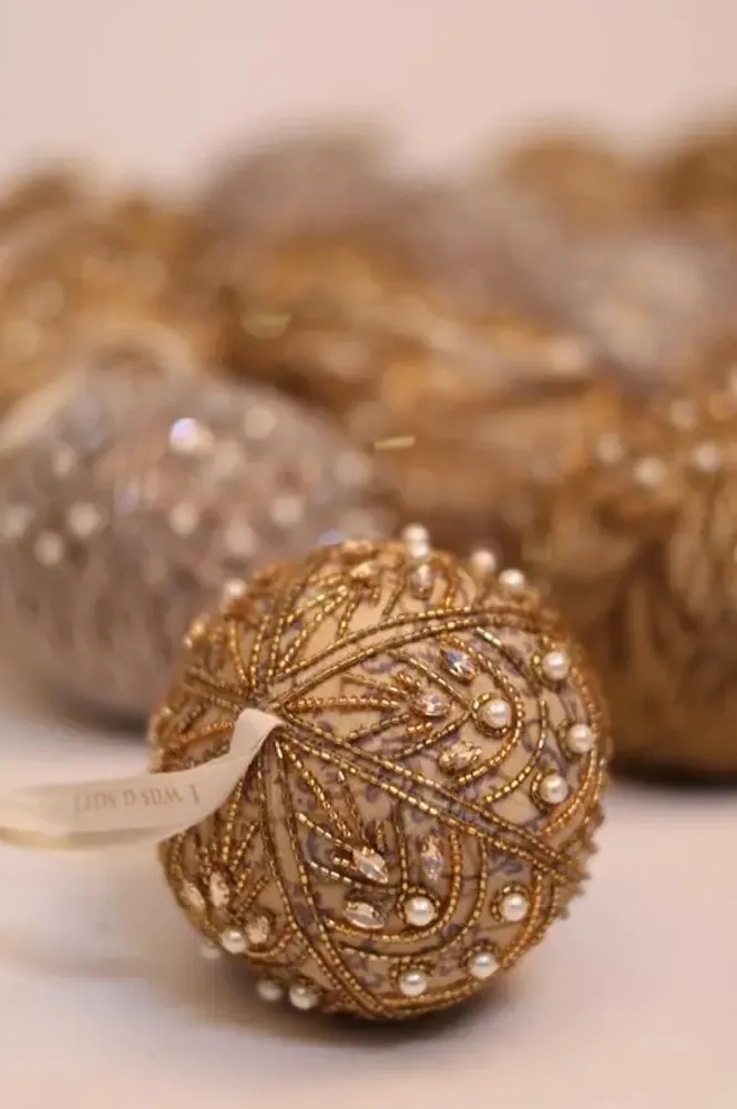 Guirlandes et boules de Noël - Boule de Noël en or scintillante fabriquée à la main - I WAS A SARI