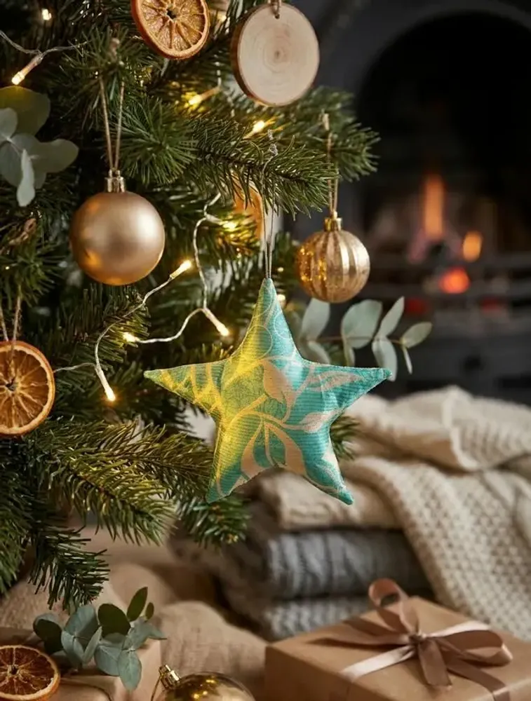 Guirlandes et boules de Noël - Boule de Noël en forme d'étoile sari recyclée Maxi - I WAS A SARI