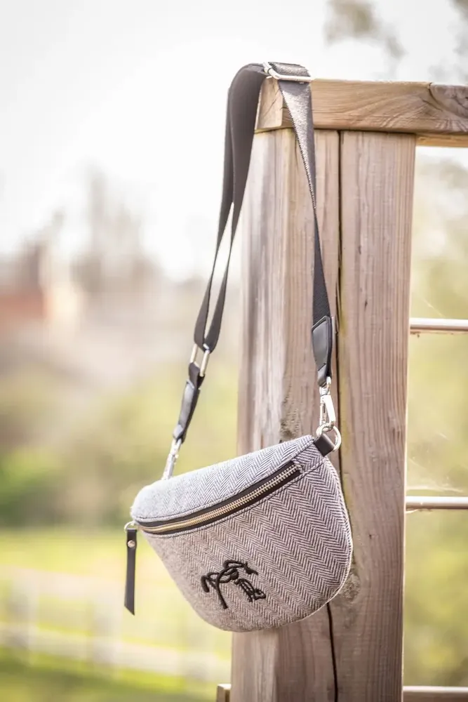 Bags and totes - Chevron banana - PENELOPE