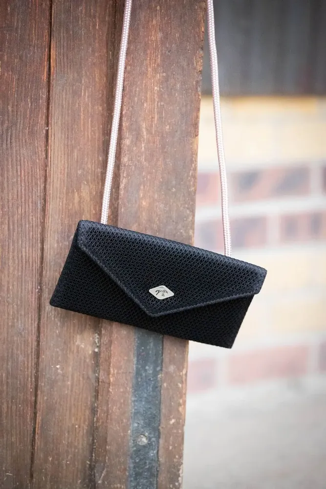 Leather goods - Phone pocket mesh - PENELOPE