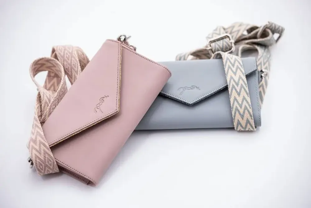 Leather goods - New Phone Pocket - PENELOPE