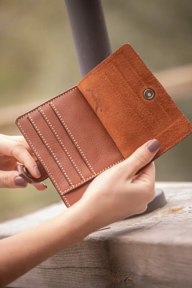 Leather goods - Cartoon card holder - PENELOPE