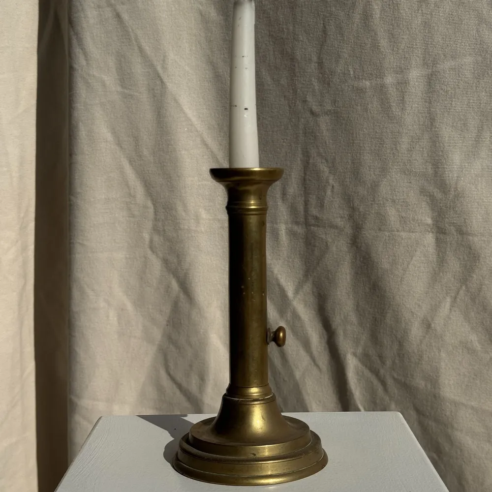 Candlesticks and candle holders - Large adjustable gold brass candle holder H16 D8 - OFFICE OBJETS