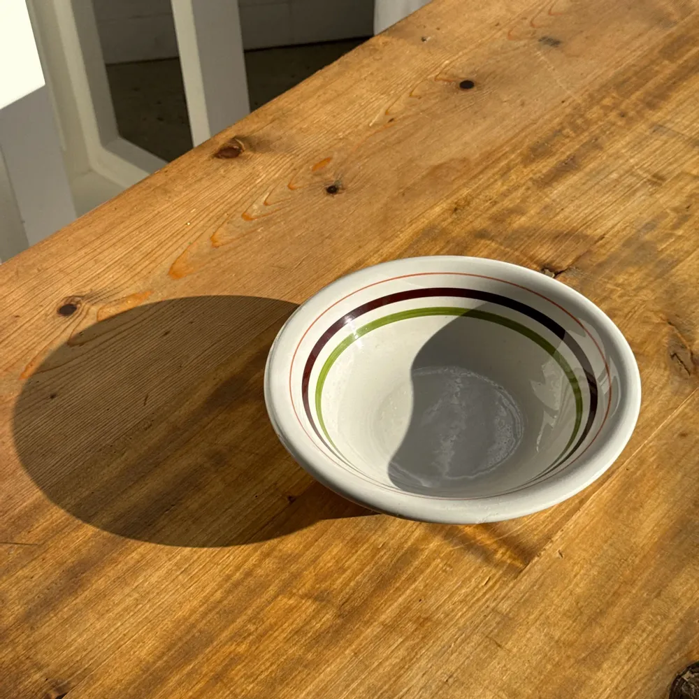 Platter and bowls - Small white Italy earthenware salad bowl with brown green orange borde - OFFICE OBJETS