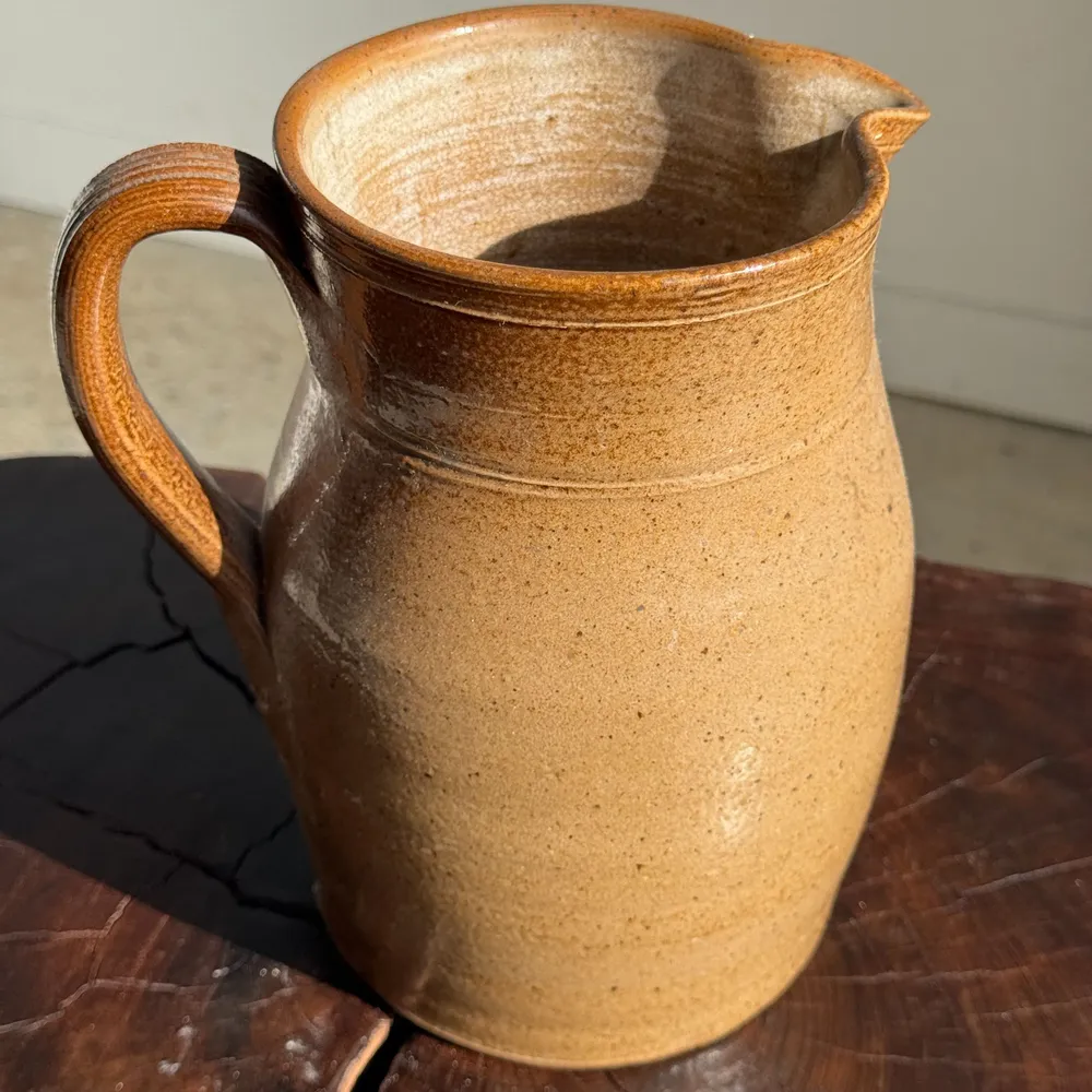 Carafes - Large stoneware jug marked with pencil on the bottom H20 D11 - OFFICE OBJETS
