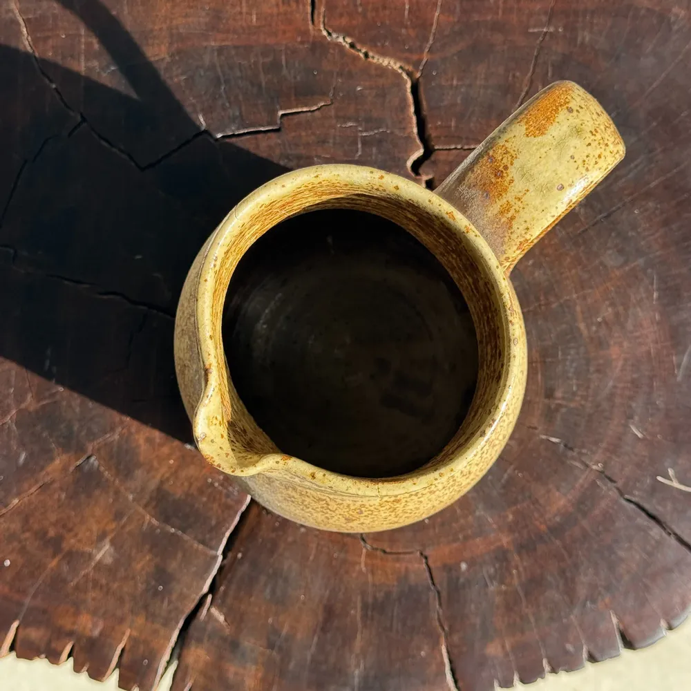 Carafes - Large speckled stoneware jug no mark below H21 - OFFICE OBJETS