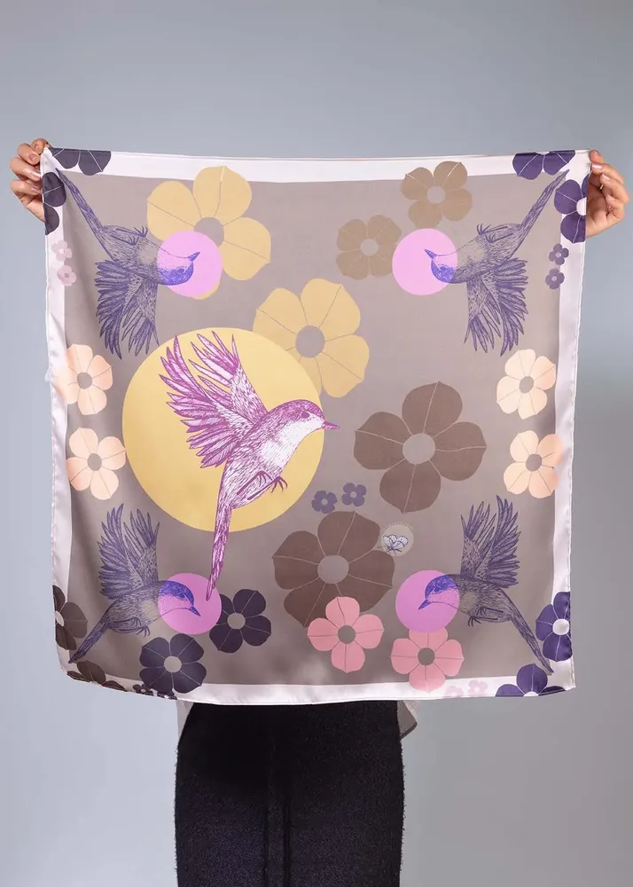 Foulards et écharpes - oiseau gorge rouge - KOUNTHEA RETH