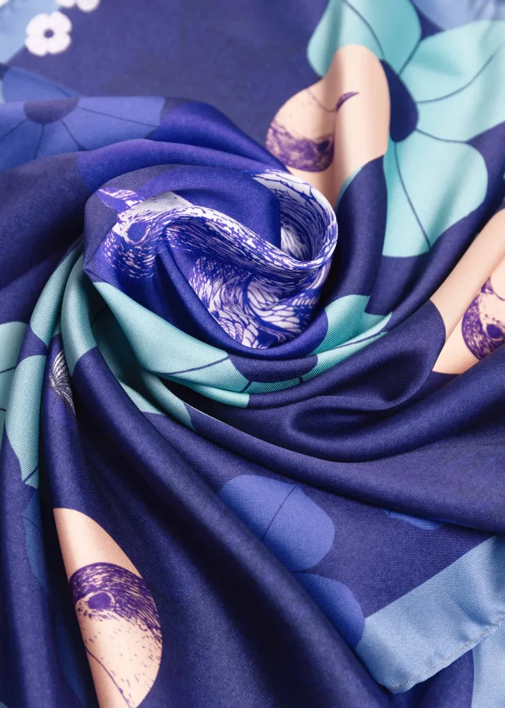 Foulards et écharpes - oiseau gorge rouge - KOUNTHEA RETH