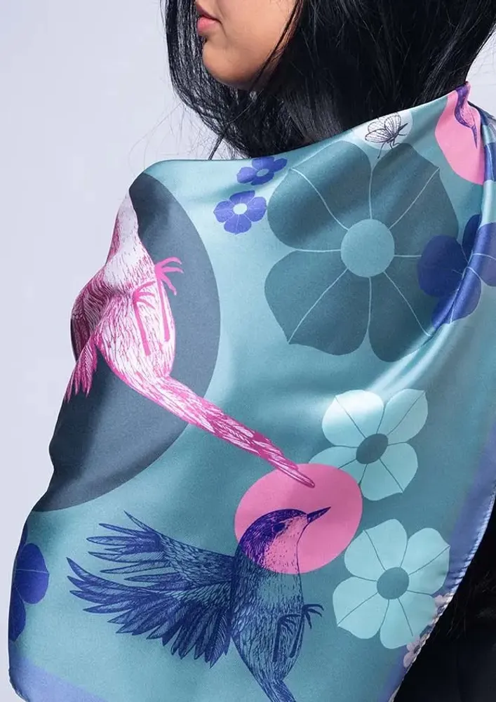 Foulards et écharpes - oiseau gorge rouge - KOUNTHEA RETH