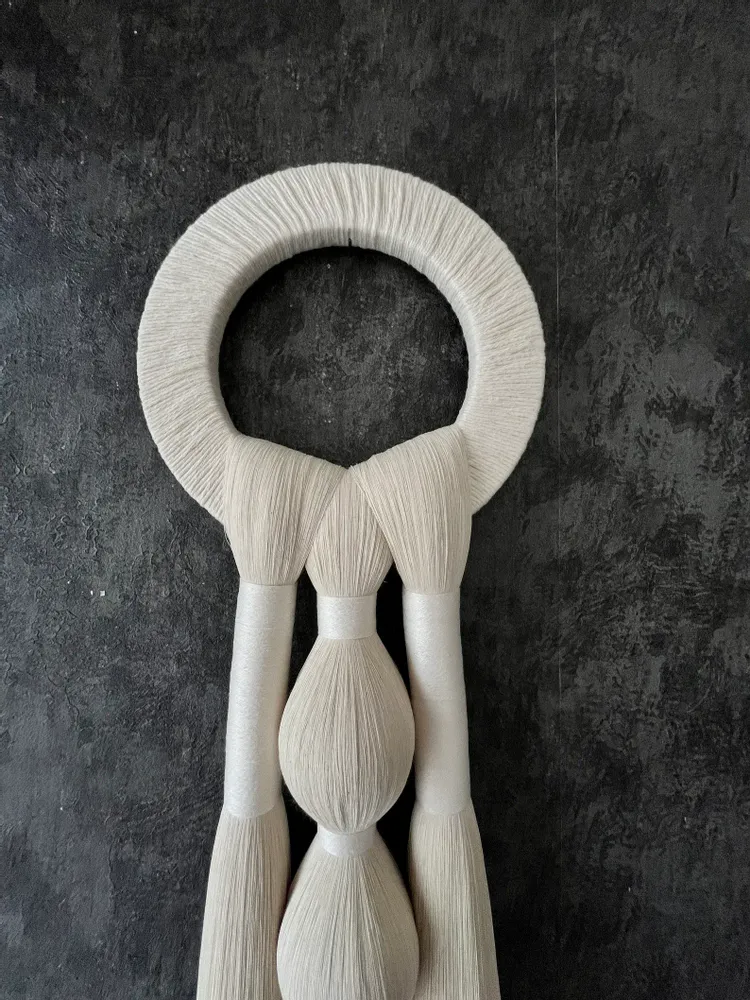 Autres décorations murales - Harmonie verticale : décoration murale moderne en macramé faite à la m - SARMAL DESIGN