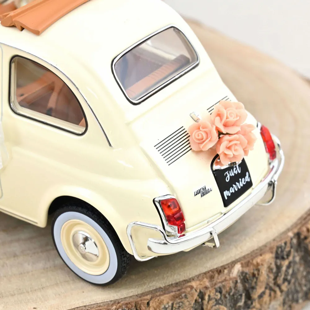 Cadeaux - Fiat 500 L 1968 Blanc Ivoire cadeau de mariage 1/18 - NOREV