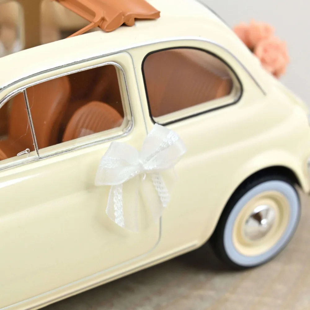 Cadeaux - Fiat 500 L 1968 Blanc Ivoire cadeau de mariage 1/18 - NOREV