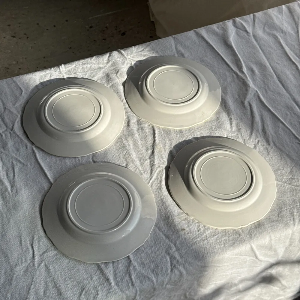 Everyday plates - Set of 4 small antique dessert plates with yellow rim D18 - OFFICE OBJETS