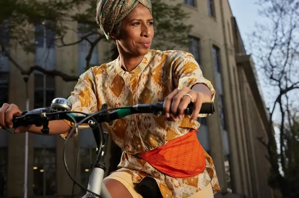 Bags and totes - Midi upcycled sari belt bag - I WAS A SARI