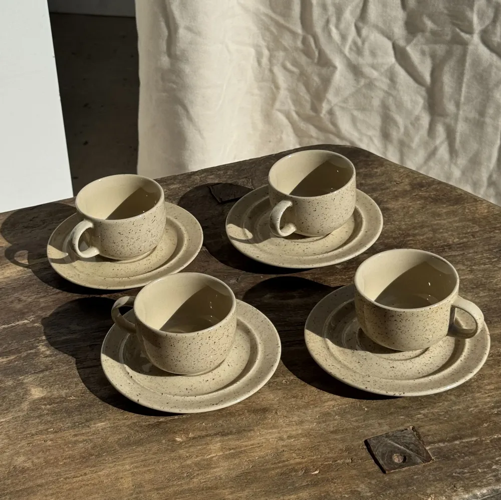 Tasses et mugs - Lot de 4 tasses à café vintage en grès beige moucheté brillante - OFFICE OBJETS
