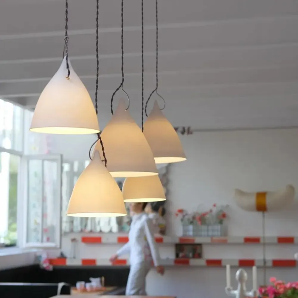 Hanging lights - LARGE CORNETTE IN SUSPENSION - TSÉ & TSÉ