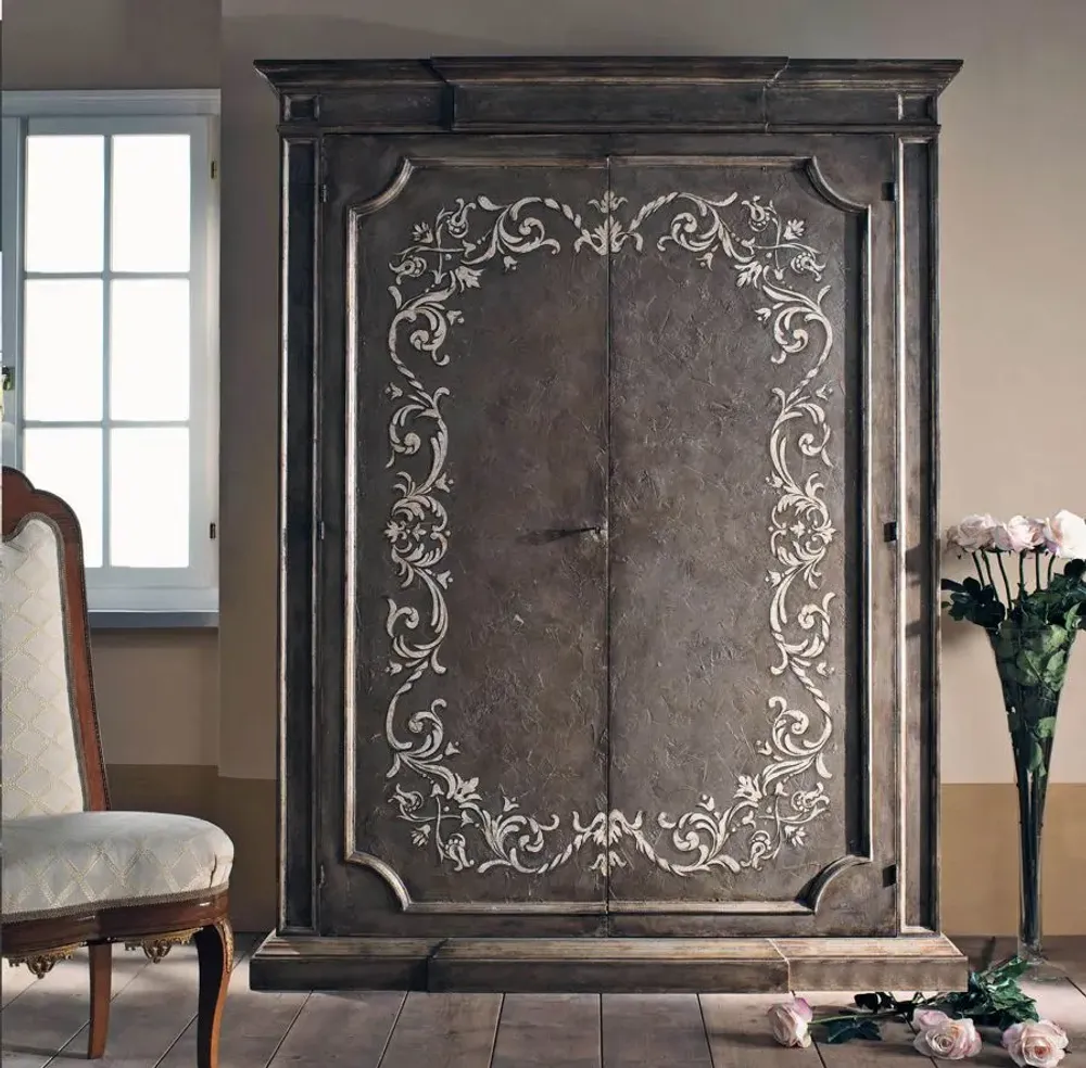 Wardrobe - "Rinascimento" Wardrobe hand decorated with spatulated finish - INTERIORS ITALIA